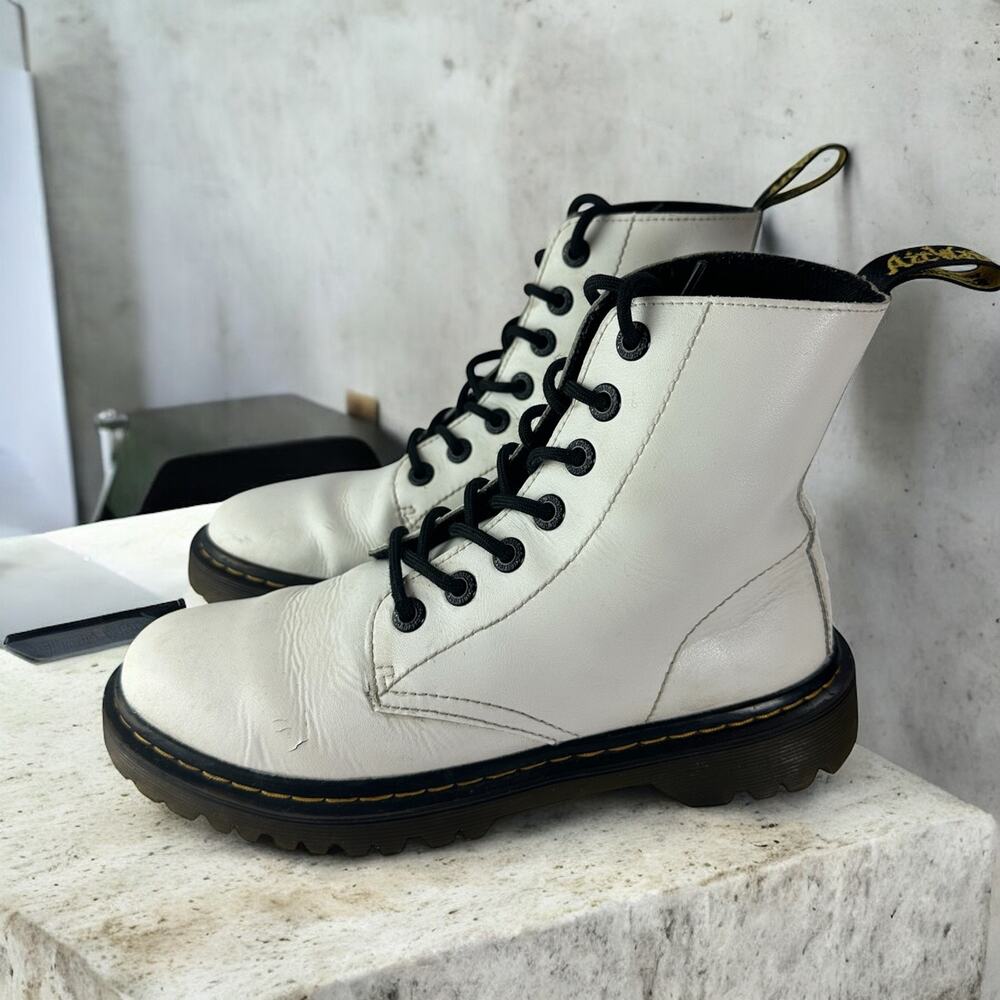Dr. Martens Luana White Leather Lace Up Combat Ankle Boots AW004 Women’s Size 7 - Picture 16 of 16